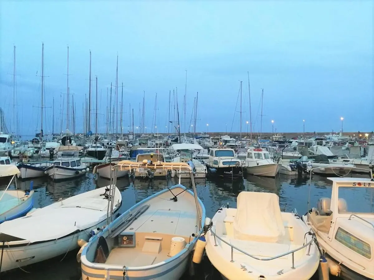 Piro Home Sanremo Centro Con Box Privato 0*,