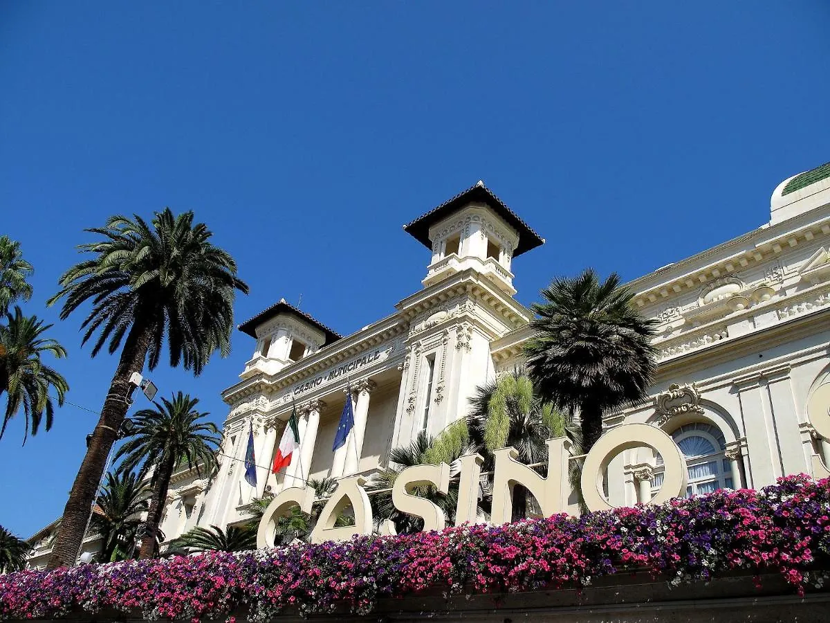 Piro Home Sanremo Centro Con Box Privato