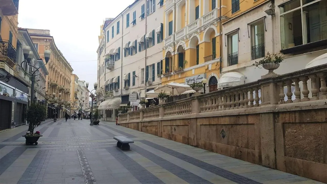 Piro Home Sanremo Centro Con Box Privato Italy