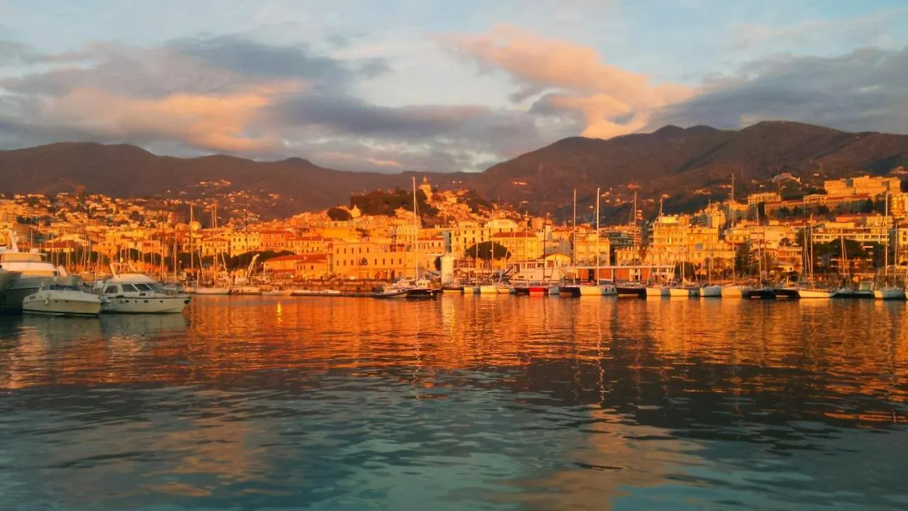 Piro Home Sanremo Centro Con Box Privato 0*,  Italy